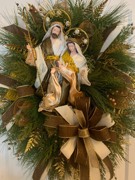 Nativity Scene Wreath